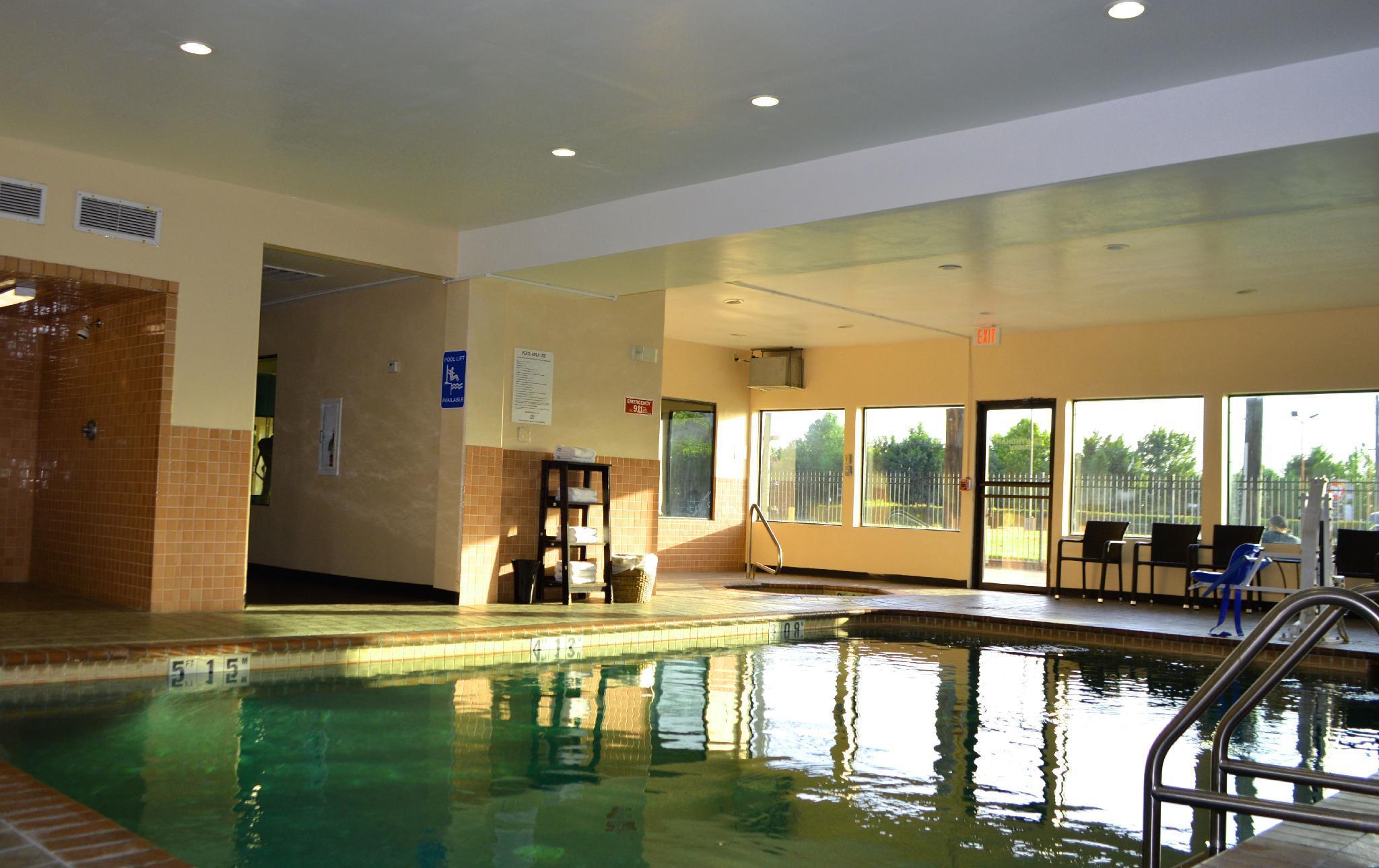 Hotel Wyndham Garden Willowbrook